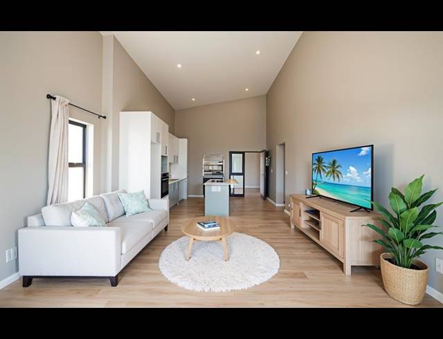 2 BEDROOM APARTMENT FOR SALE IN OLIFANTSKOP